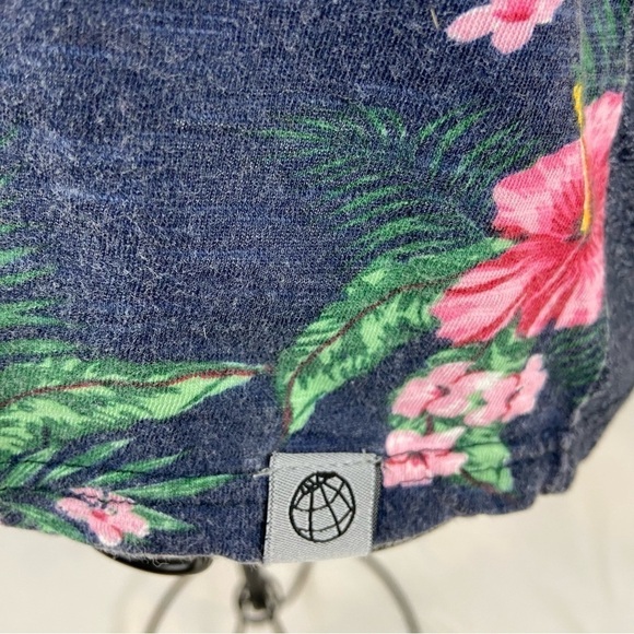 Free Planet Mixed Media Patchwork Navy White and Floral Tee Woman’s - Picture 3 of 13